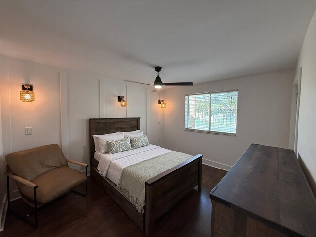 Building Photo - 16206 Glenmoor Dr