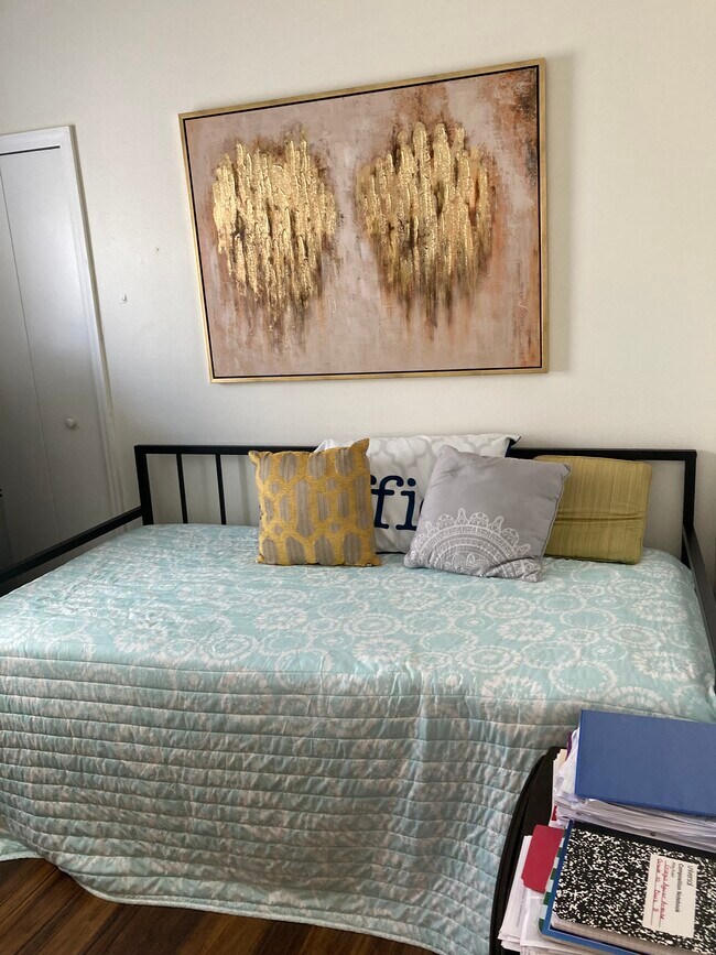 Building Photo - 7618 Colonial Ct