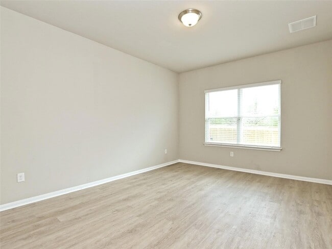 Building Photo - 6917 Ranchito Dr