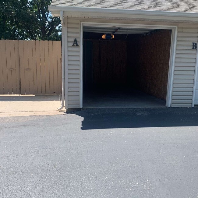 Building Photo - 1120 City Park Ave