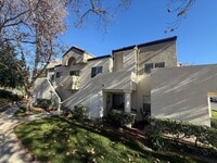 Building Photo - Charming 2-Bedroom Upper Unit Condo with Community Amenities in Newhall!