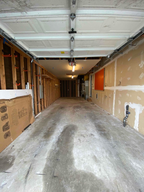 Building Photo - 200 Whispering Pine Pl