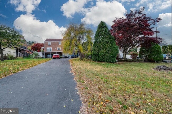 Building Photo - 117 E Broad St