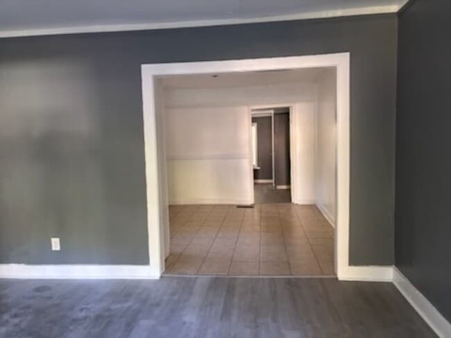 Building Photo - 217 S Sunset Terrace