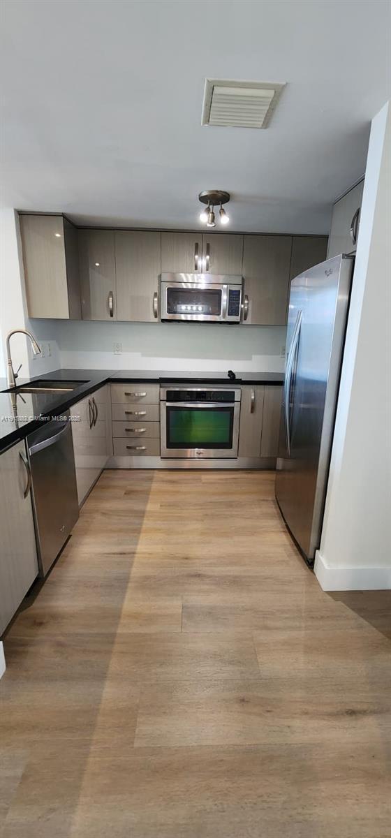 Building Photo - 1250 S Miami Ave