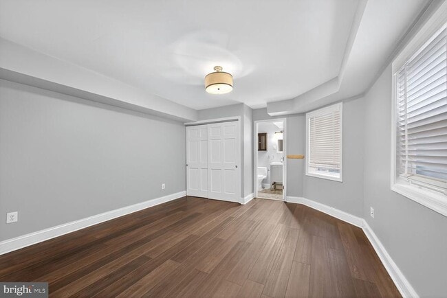 Building Photo - 1409 Hopkins St NW