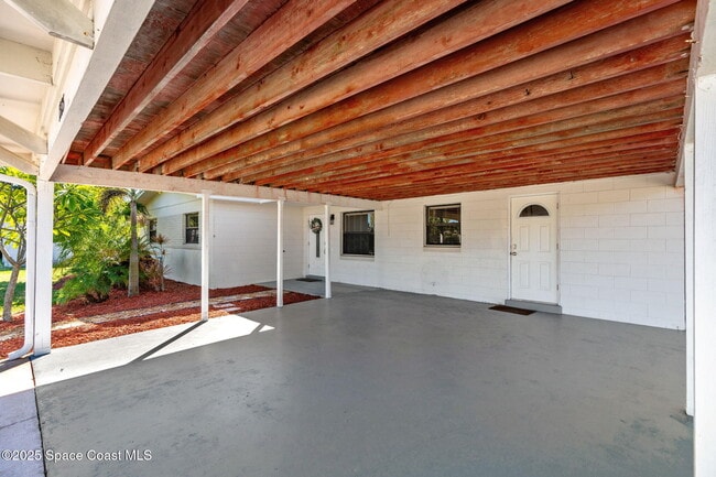 Building Photo - 1375 Crevalle Ave