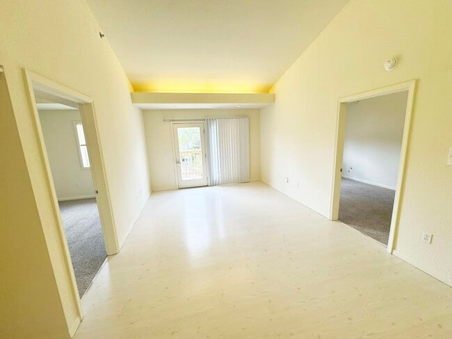 Interior Photo - 312SPU