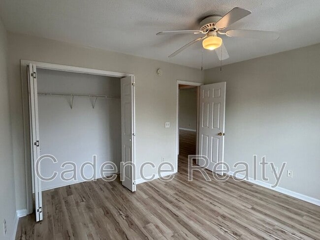 Building Photo - 4619 McClelland Dr