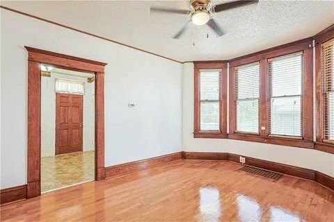 Building Photo - 619 Hamburg Ave