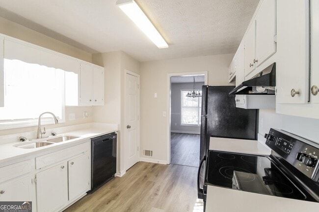 Building Photo - 830 Josh Ln