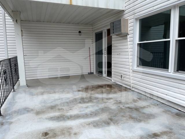 Building Photo - 301 3rd St S