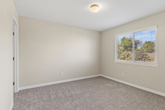 Building Photo - 4109 Sunny Vista Heights