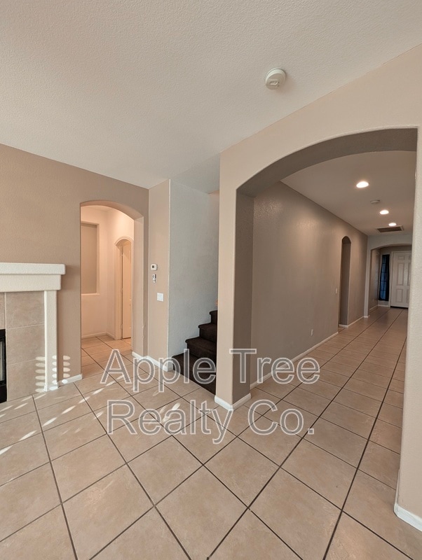 Building Photo - 1560 Gazebo Ln