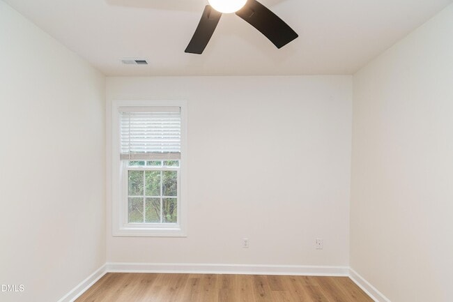 Building Photo - 729 Stadium Dr