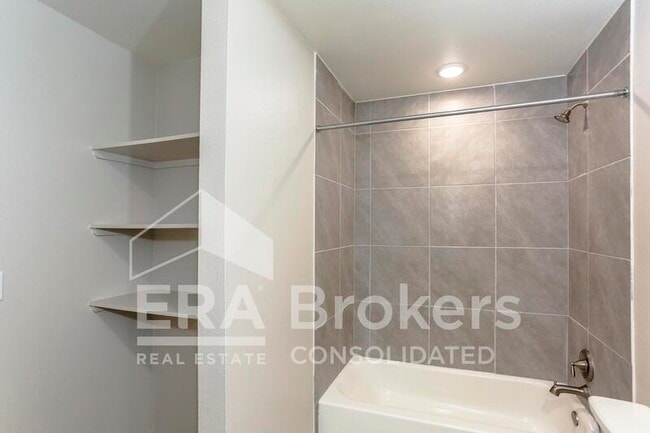 Building Photo - 2328 Duntov Dr