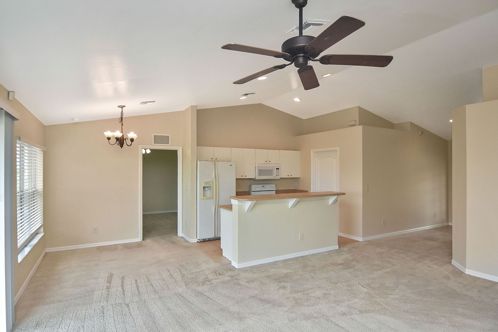 Building Photo - Single Family Home in North Cape Coral