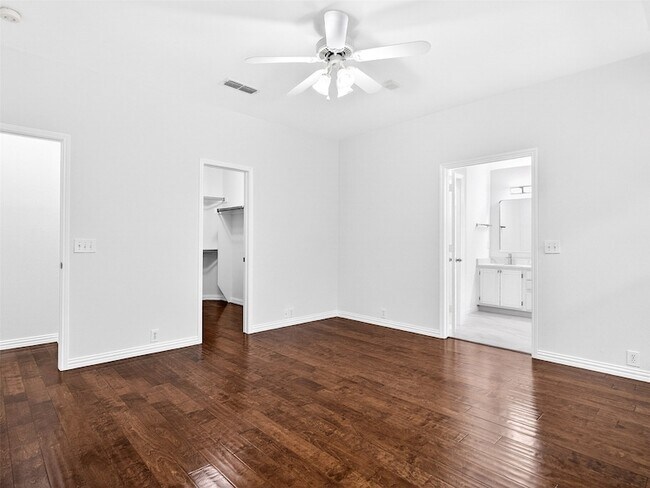 Building Photo - 1817 Newton Dr