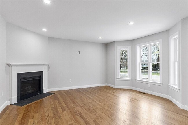 Building Photo - 149 Lowell Rd