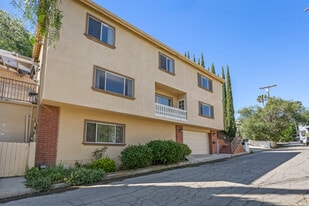 Building Photo - 3962 Oakfield Dr