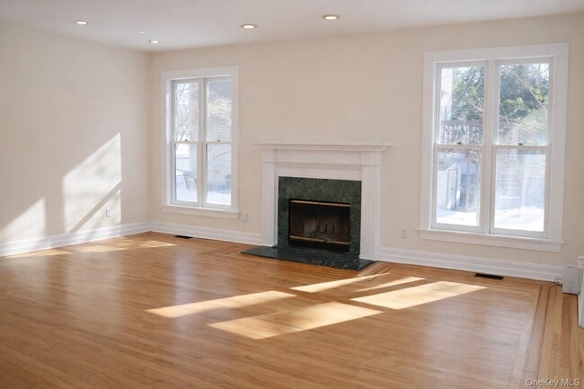 Building Photo - 16 Clinton Ave