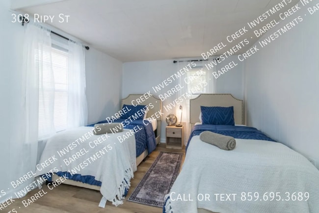 Building Photo - 308 Ripy St