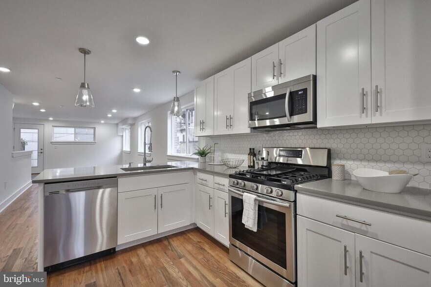 Kitchen - 909 N 20th St