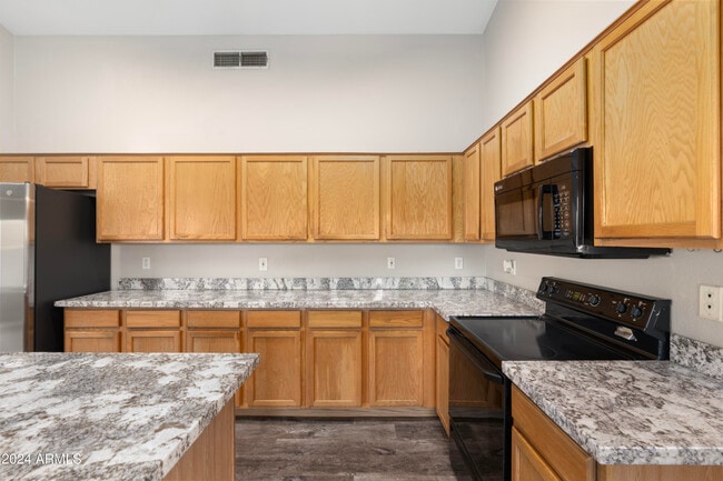 Building Photo - 25014 N 68th Ave