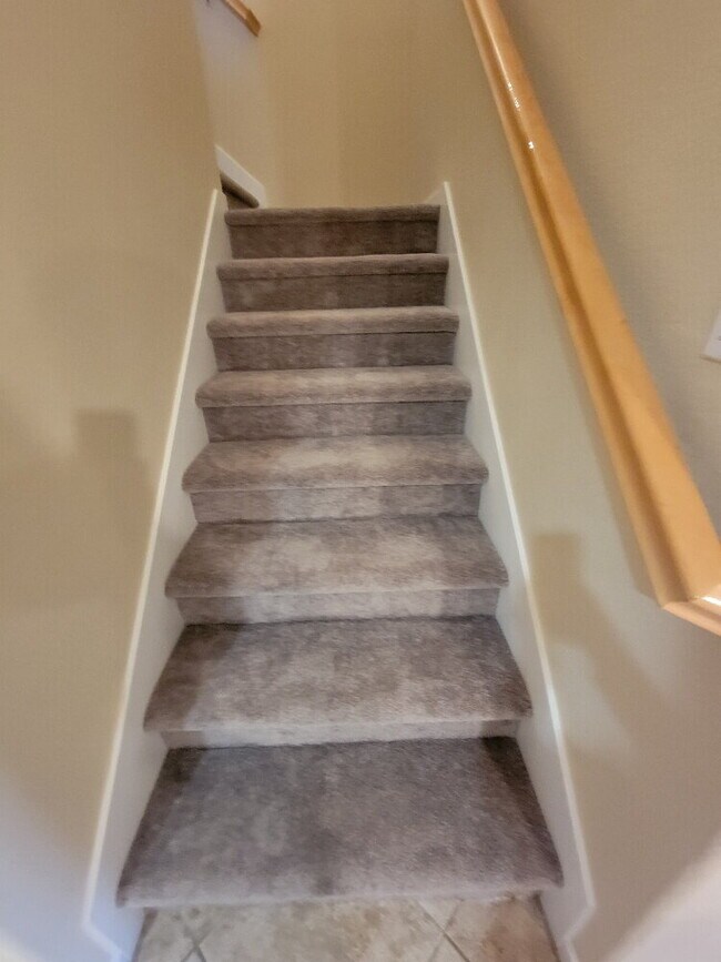 Building Photo - Gorgeous Condo in the heart of Folsom Community