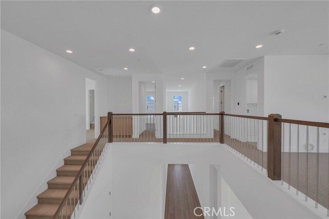 Building Photo - 27510 Elderberry Dr