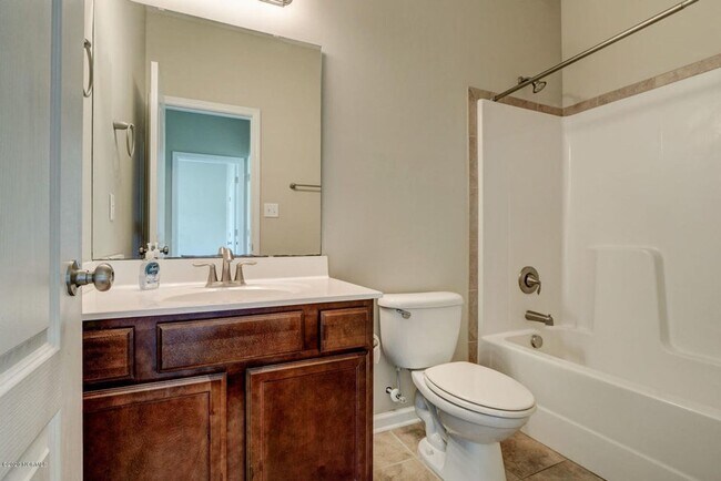 Building Photo - 116 Regatta Way