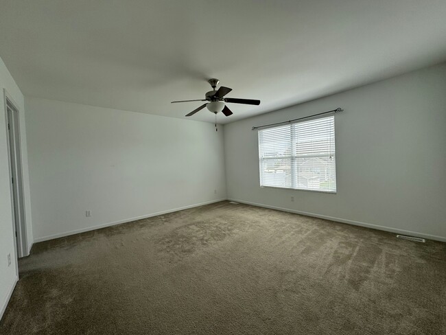 Building Photo - 13187 Roosevelt Pl