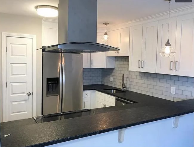 Building Photo - 281 Broad St