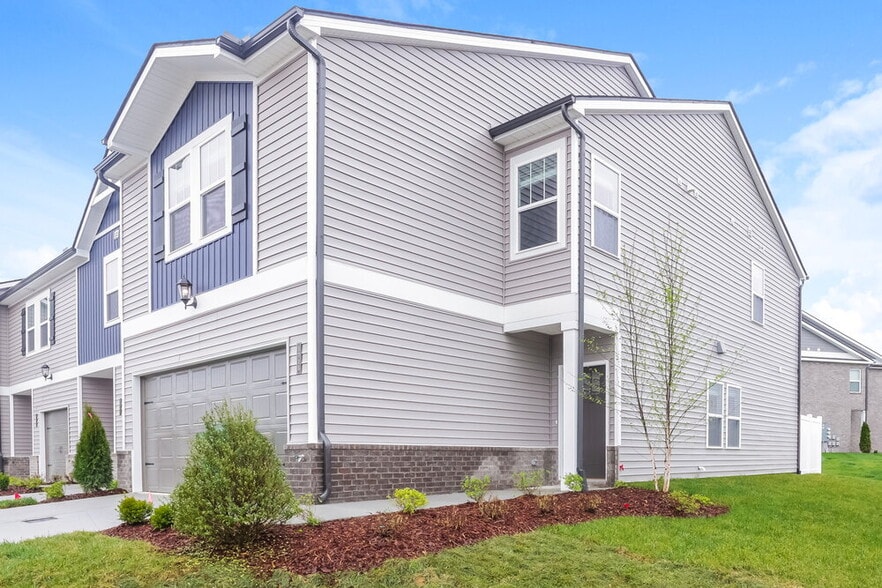 Building Photo - 1715 Tahoma Dr