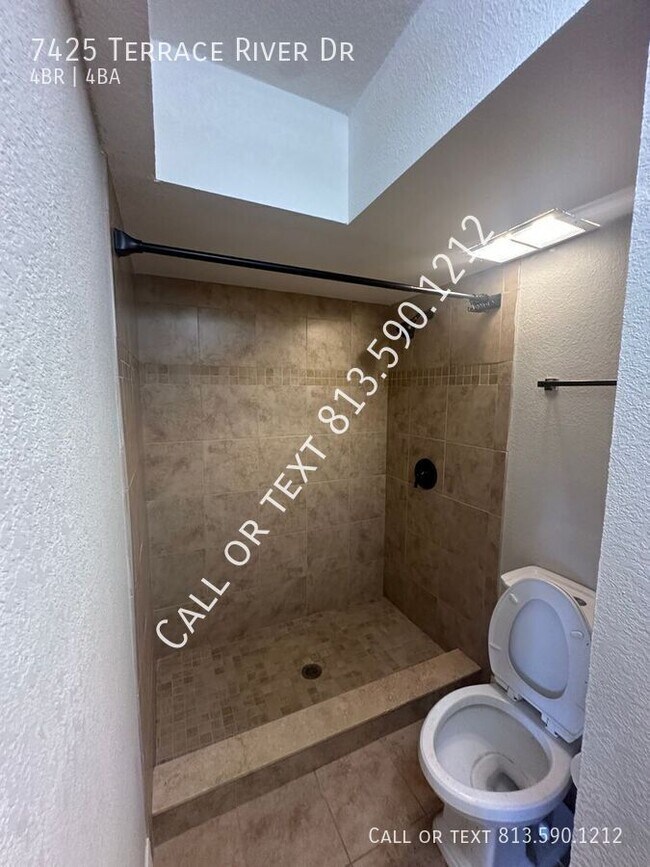 Building Photo - 7425 Terrace River Dr
