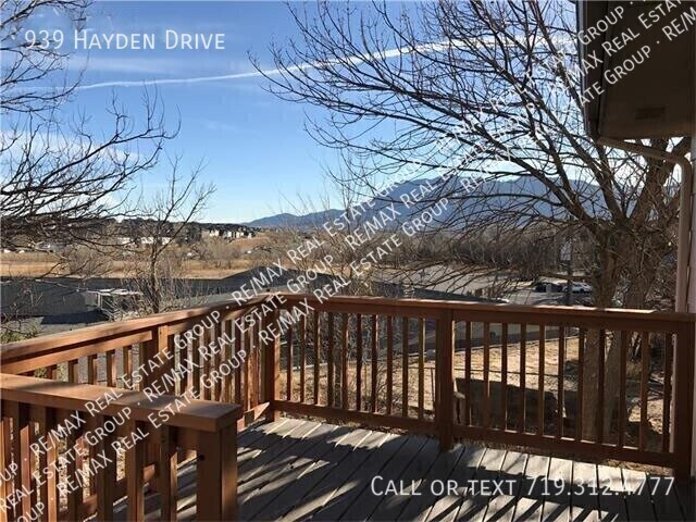 Building Photo - 939 Hayden Dr