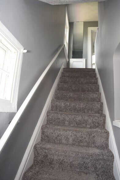 Building Photo - 13407 Cedar Rd