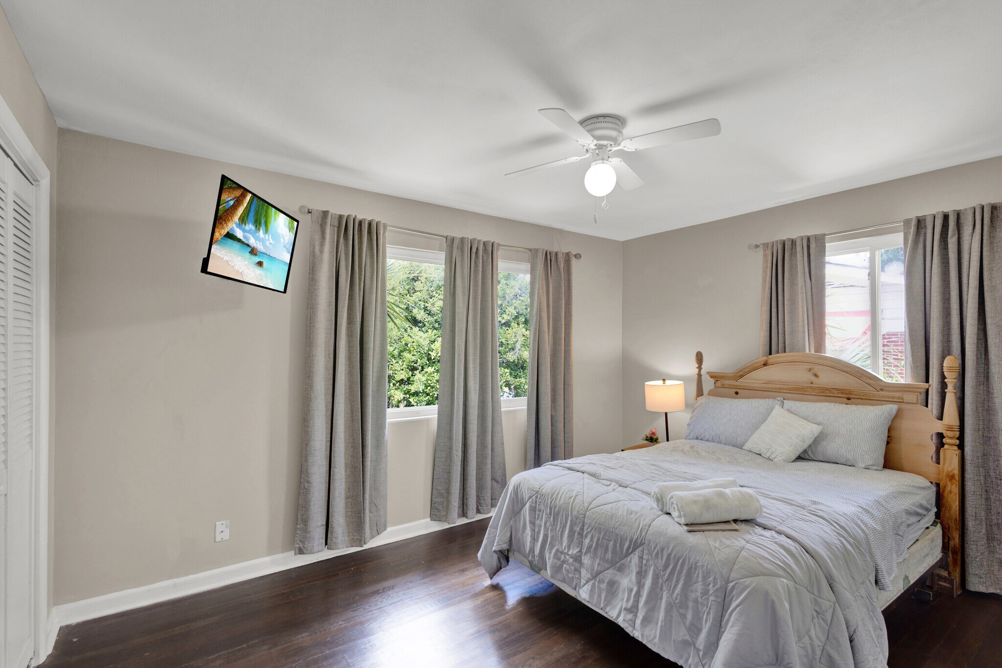 Bed room 2 - 7464 Old Kings Rd S