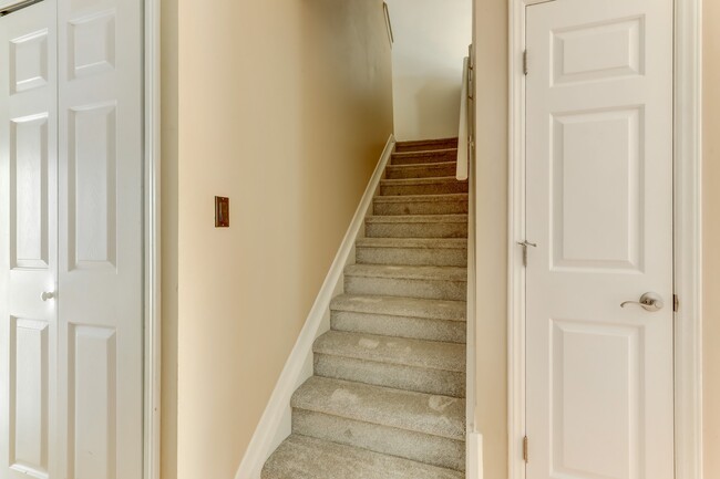 Building Photo - 501 Olmsted Park Pl