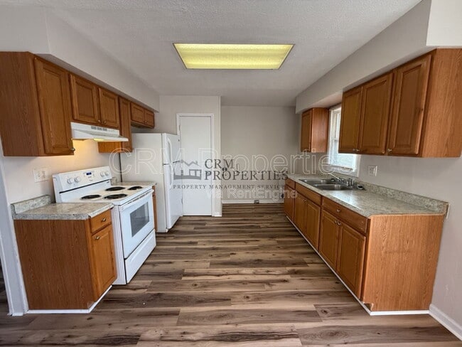 Building Photo - 5115 Arrowhead Blvd