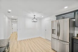 Building Photo - 2500 Francis Ave