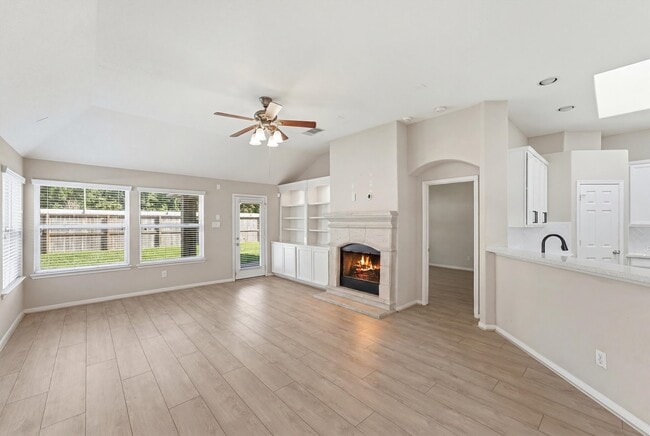 Building Photo - 11422 English Rose Trail