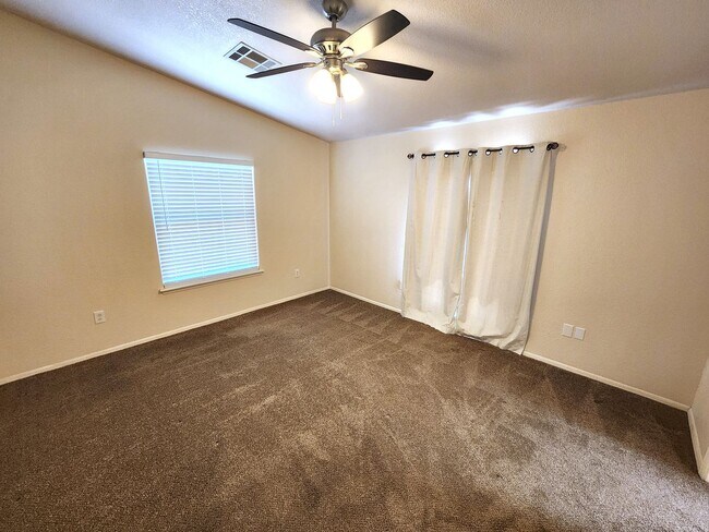Building Photo - 1535 Vajillo Ln