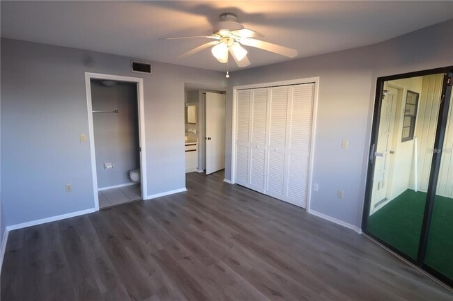 Building Photo - 2515 Bayshore Gardens Pkwy