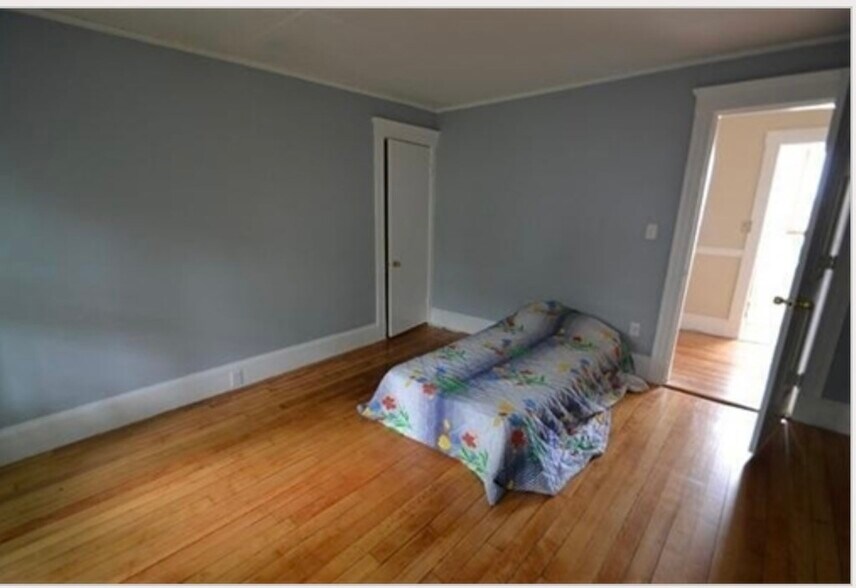 Building Photo - 30 Sunset Rd