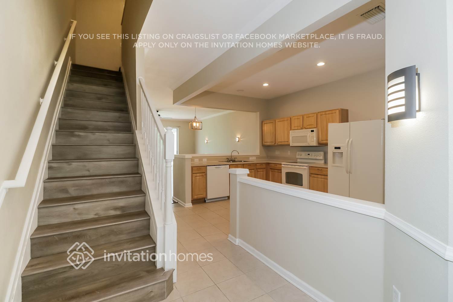 Building Photo - 26533 Castleview Way