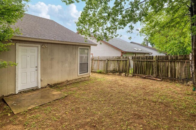 Building Photo - 9206 Kempler Dr
