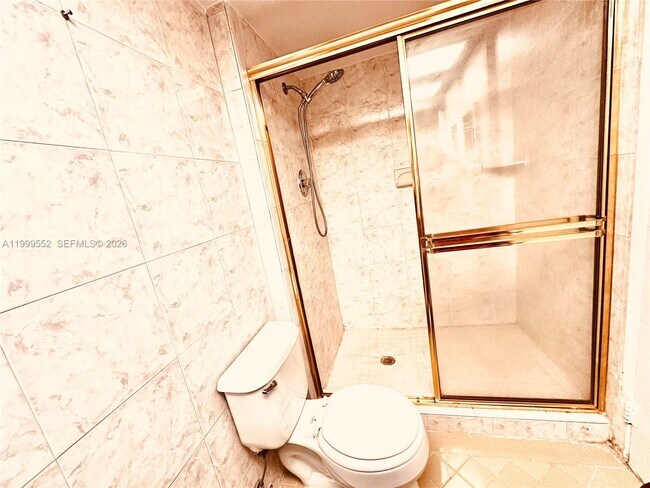 Building Photo - 250 174th St