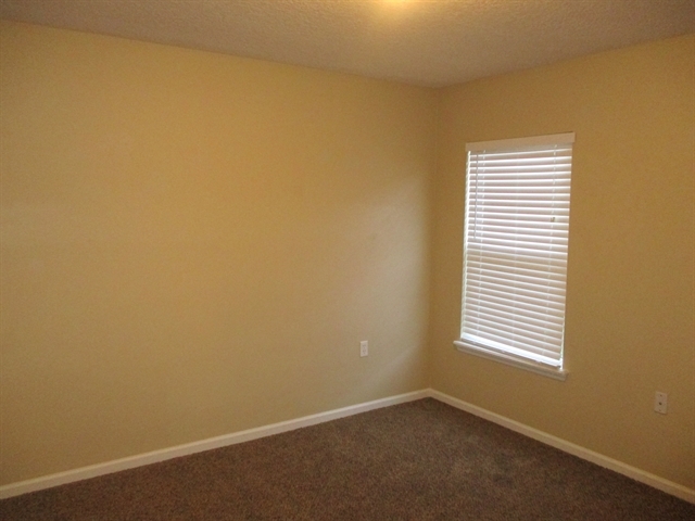 Building Photo - 12052 Hayden Lakes Cir