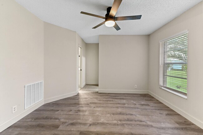 Building Photo - 2700 Casita Way